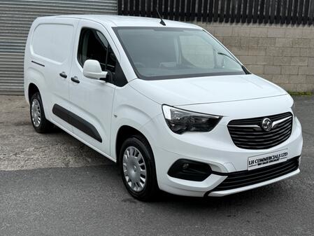 VAUXHALL COMBO 1.5 Turbo D 2300 Sportive
